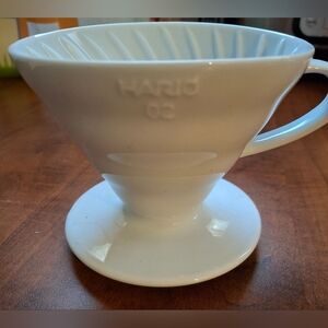 HARI White Ceramic Coffee Dripper Essential Kitchen ToolHario V60 Ceramic Coffee